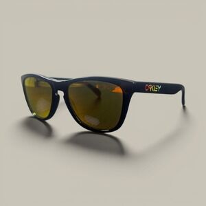 Oakley Frogskins VR 46 sunglasses polarized 24-325 55 17 133 Black W Orange Lens
